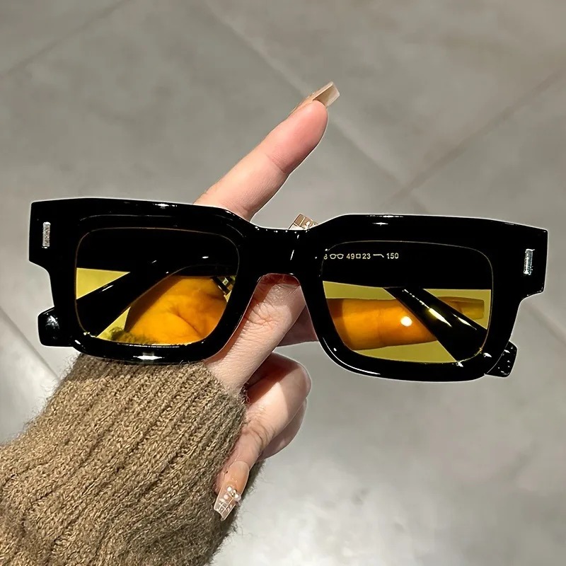 แว่นกันแดดทรงสี่เหลี่ยมหรูหรา  - Luxury Zone บทวิจารณ์และราคา