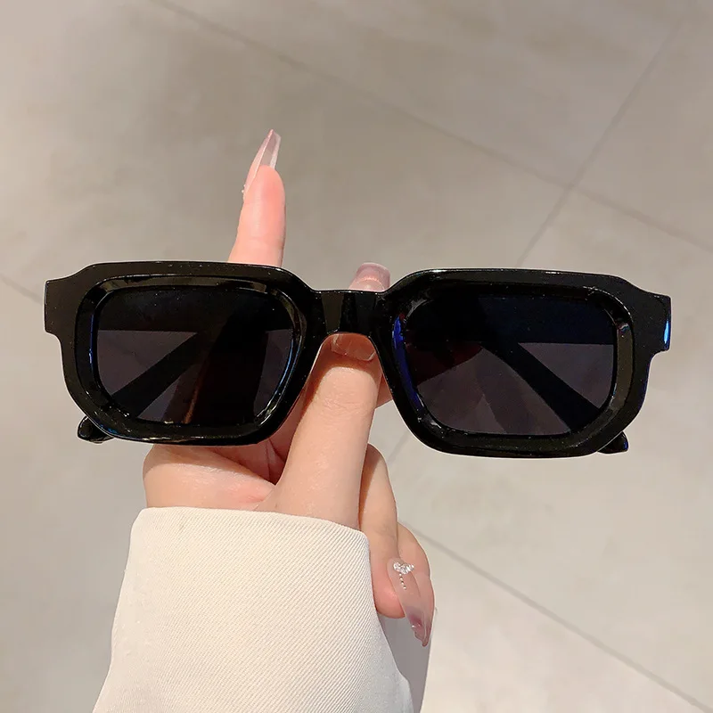 แว่นกันแดดกรอบสี่เหลี่ยมวินเทจ - Luxury Zone บทวิจารณ์และราคา